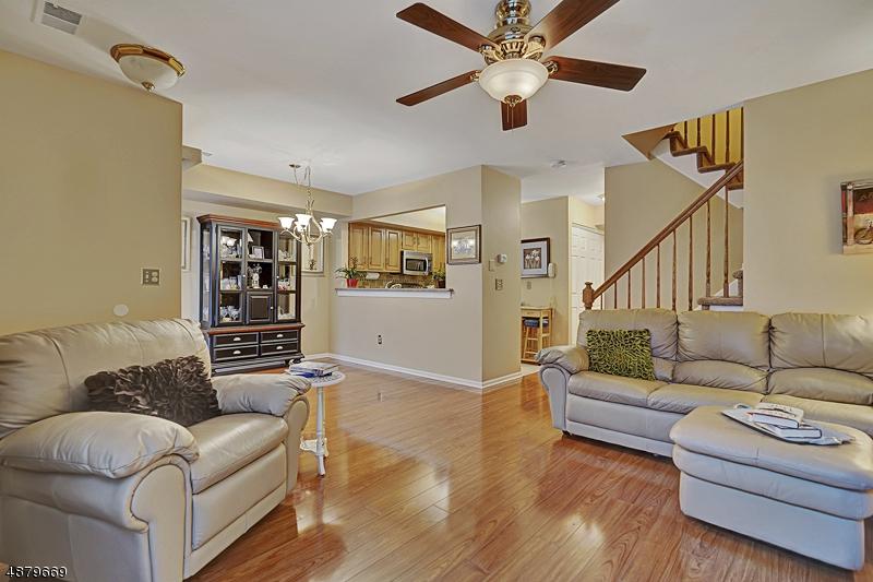 4 Academy Ct - Photo 1
