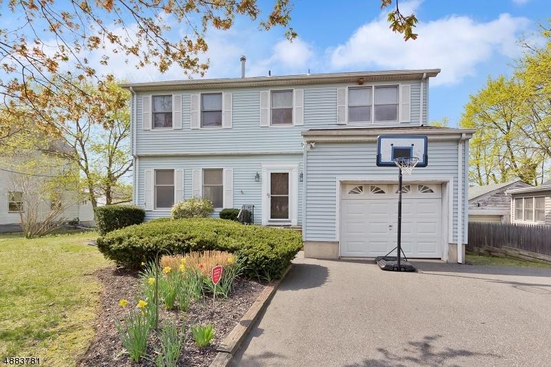 20 Hillcrest Ave - Photo 1