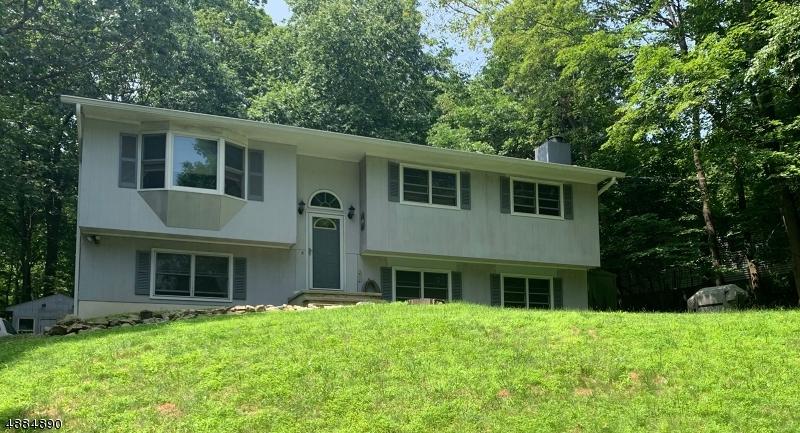 54 Sleepy Hollow Rd - Photo 1
