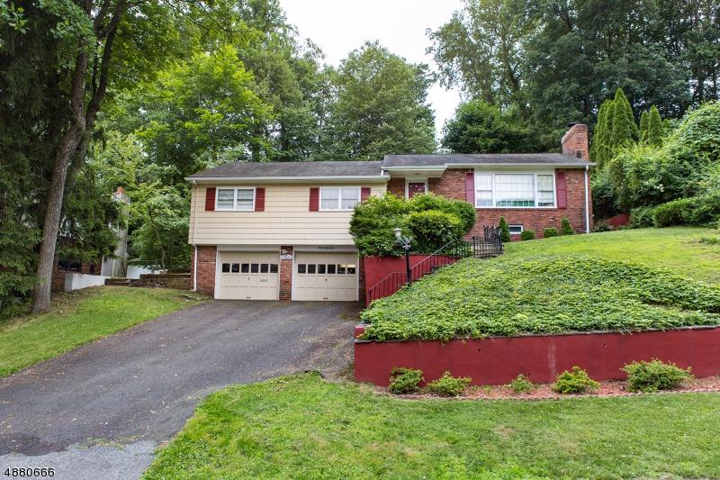 141 Hillside Ave - Photo 1