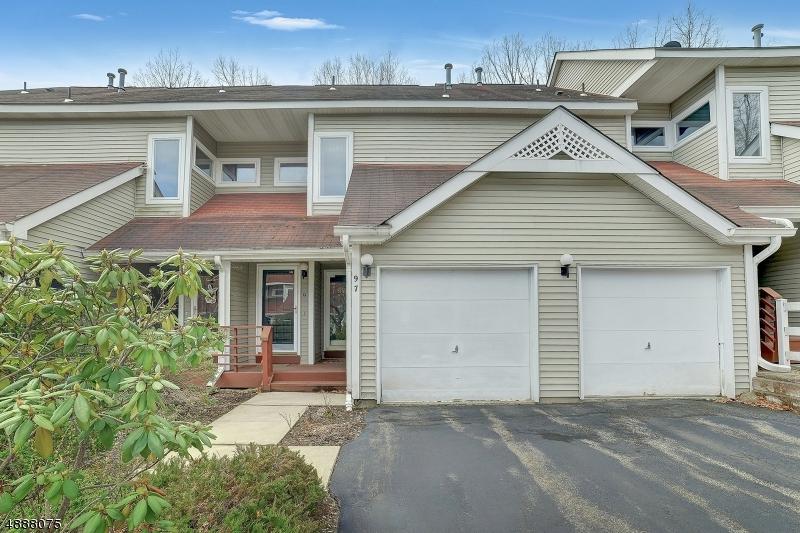 9 Heritage Ct - Photo 1