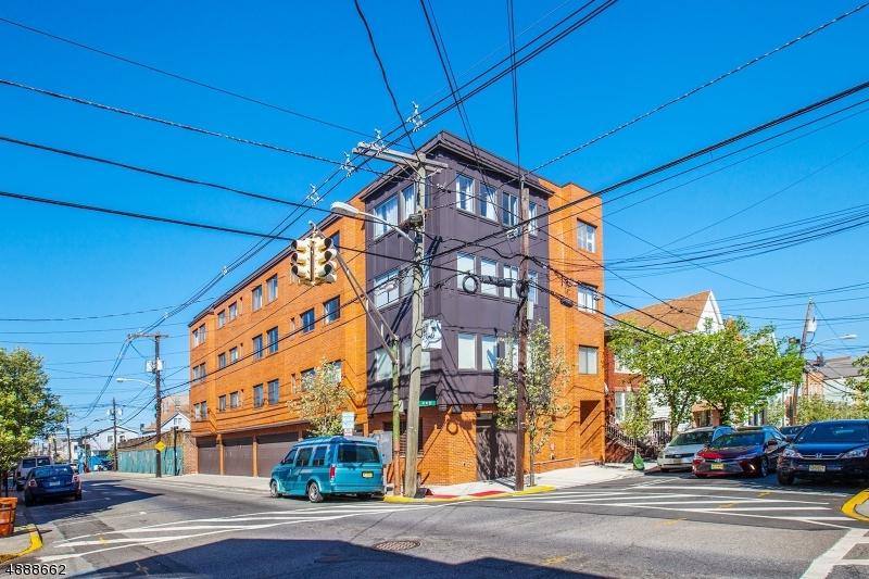 136 41ST ST - Photo 1