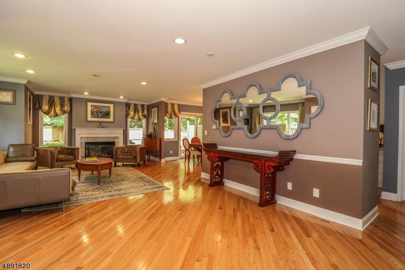 23 Eggers Ct - Photo 1