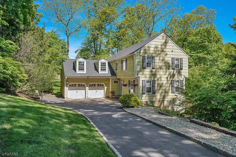 95 Maple Ave - Photo 1