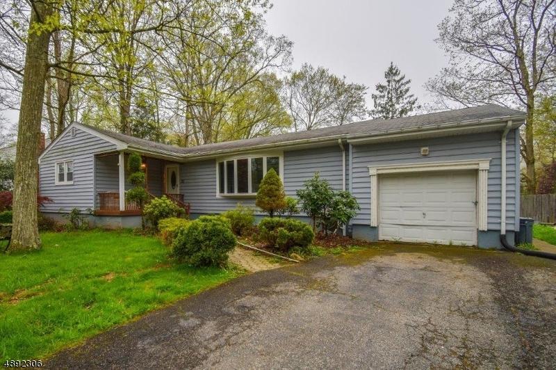 32 Charles St - Photo 1