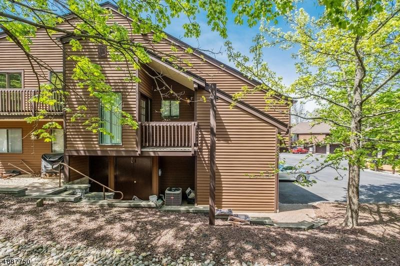 34 Summit Ct - Photo 1