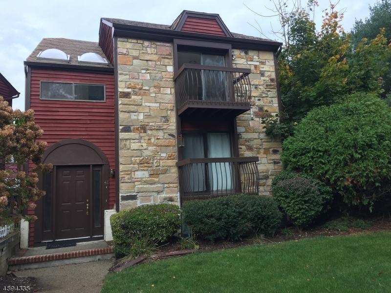48 Kensington Ct - Photo 1