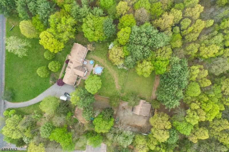 18 Laura Ln - Photo 1