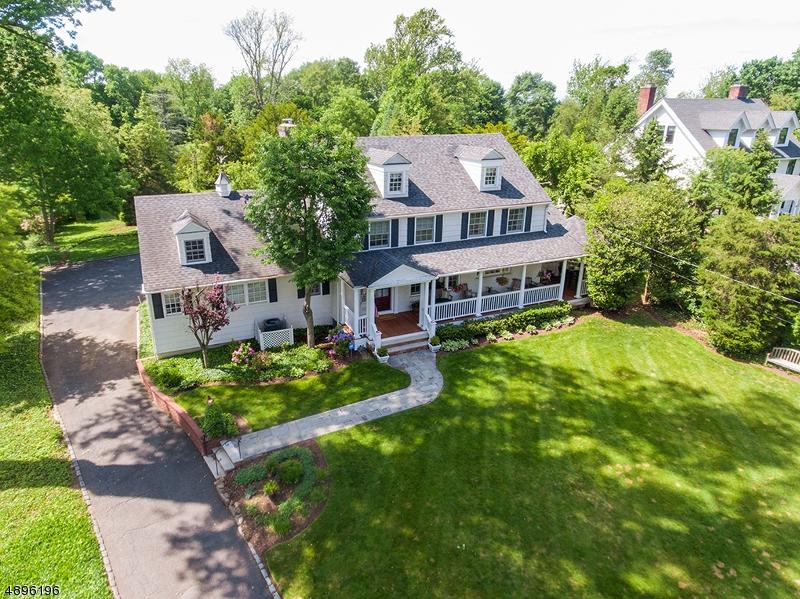 308 Summit Ave - Photo 1