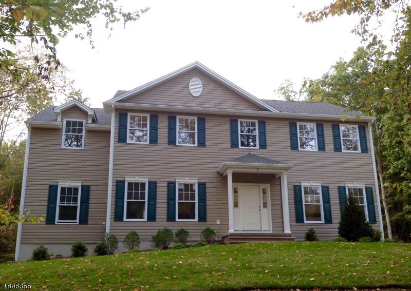 3 Eileens Way - Photo 1