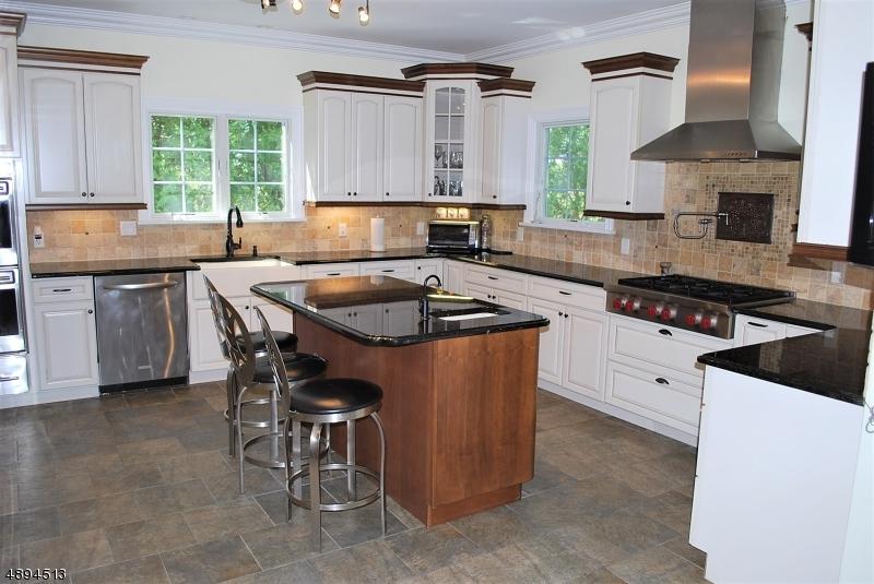 45 Hilltop Cir - Photo 1