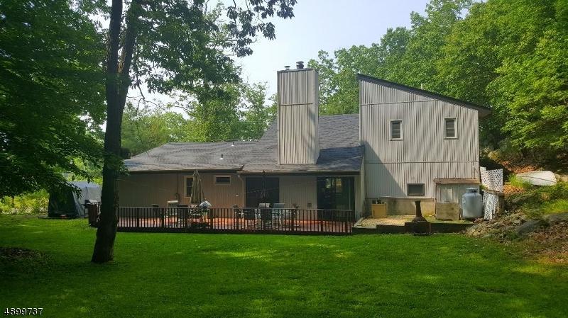 341 Lakeside Av - Photo 1