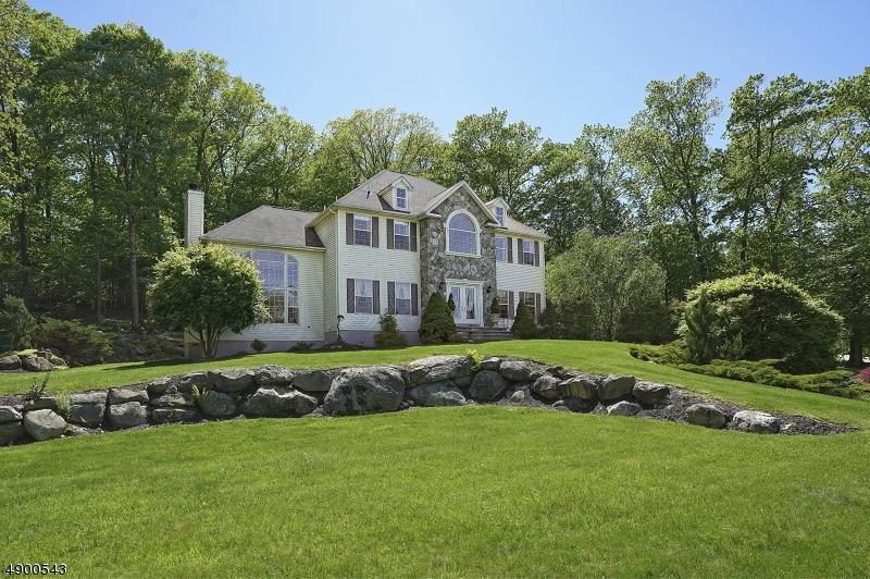 4 King Alex Ct - Photo 1