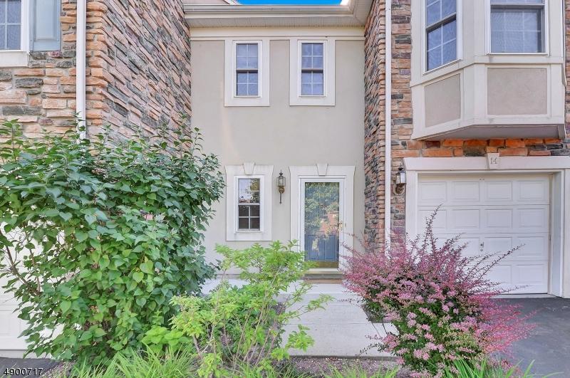 14 Spruce Ln - Photo 1