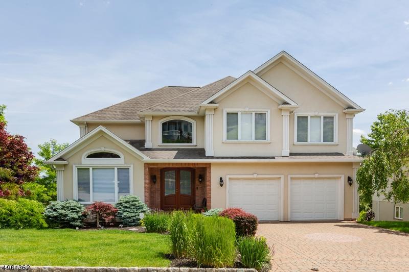 48 Mountainwood Ct - Photo 1