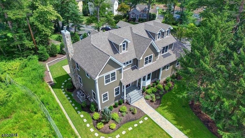 110 Wychwood Rd - Photo 1