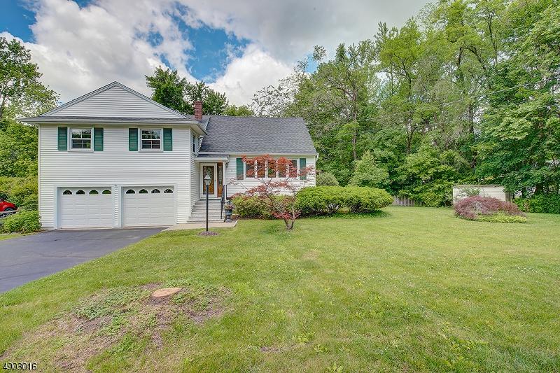 111 Maple St - Photo 1