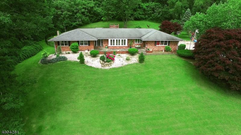 25 Ruth Dr - Photo 1