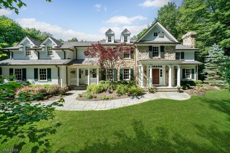 2 Hawks Nest Ln - Photo 1