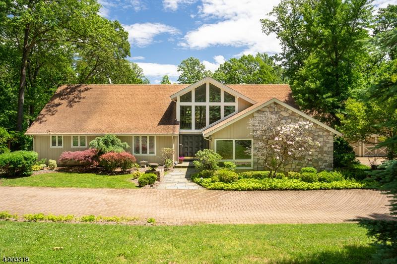9 Glenbrook Dr - Photo 1