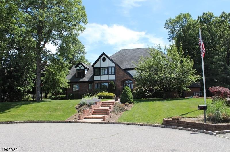 8 Jennie Ct - Photo 1