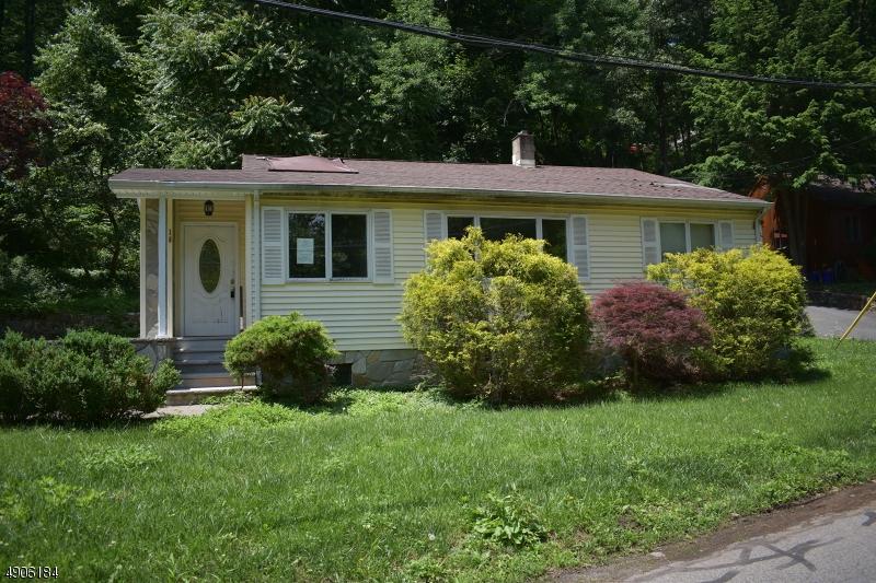 16 Overlook Rd - Photo 1