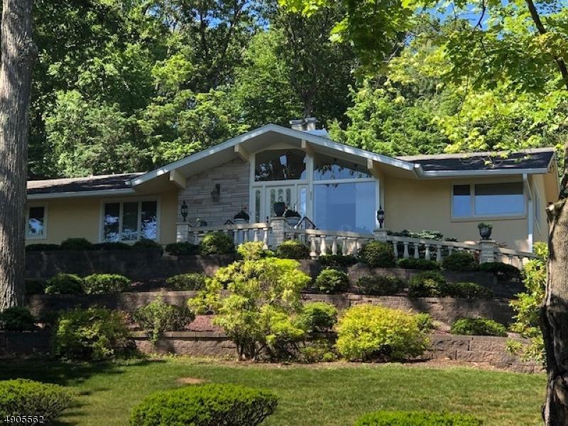 200 Hillcrest Ave - Photo 1