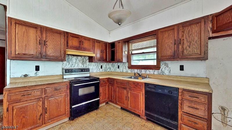 182 Clove Rd - Photo 1
