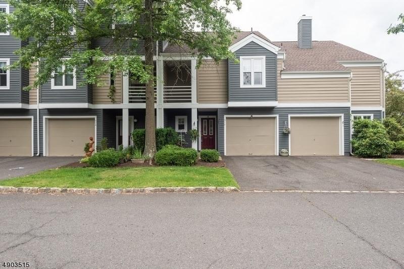 372 Pond Rd - Photo 1