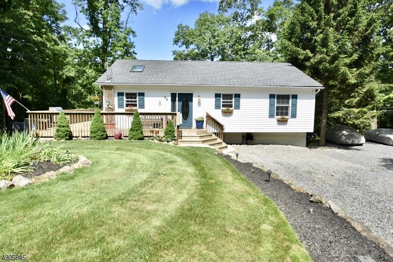 38 Oneida Ave - Photo 1