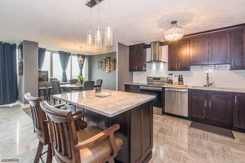 1 Claridge Dr 304 - Photo 1