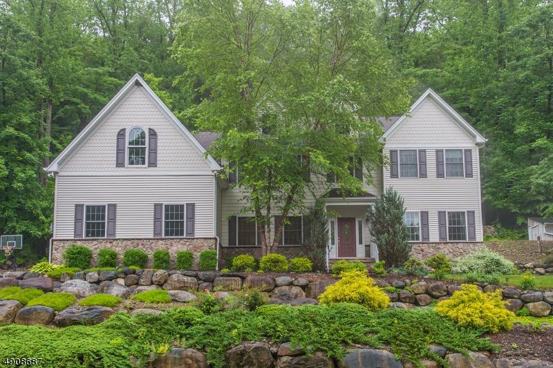 27 Nottingham Ct - Photo 1