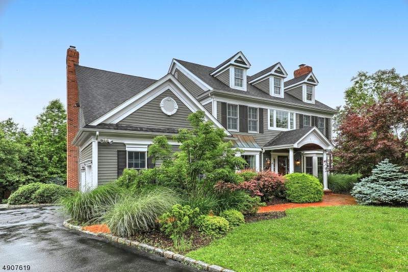 4 Hillard Ln - Photo 1