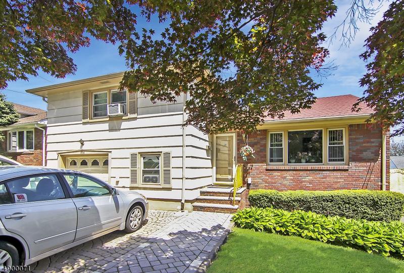 838 Joralemon St - Photo 1