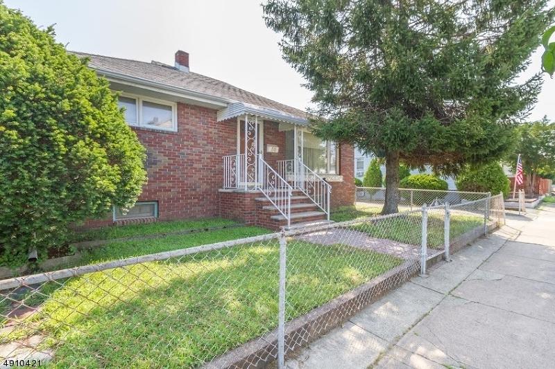 58 Jefferson Pl - Photo 1