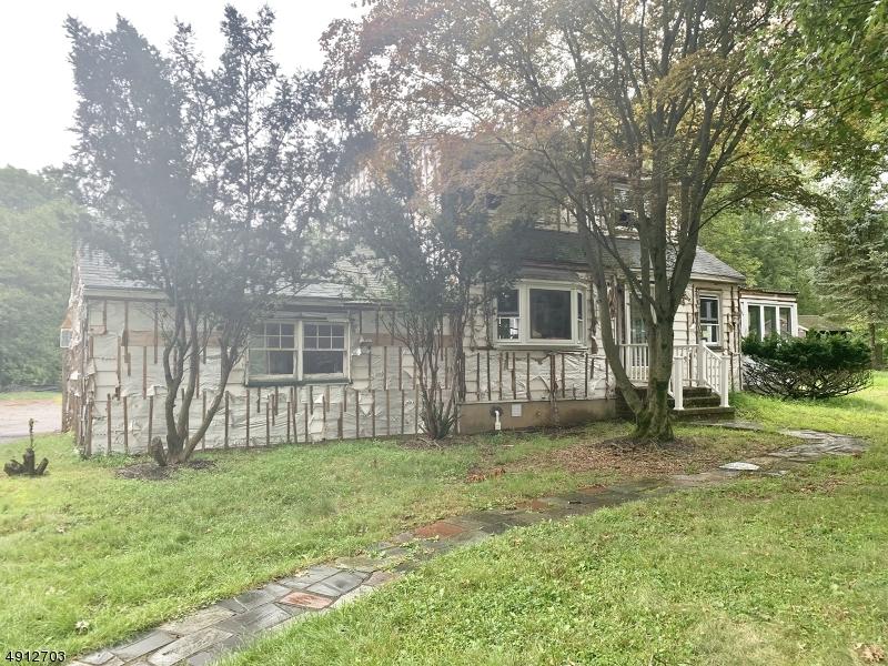 211 Walnut St - Photo 1