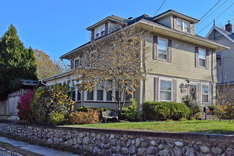 604 Washington St - Photo 1