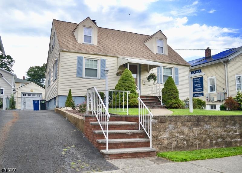 122 Hillcrest Ave - Photo 1