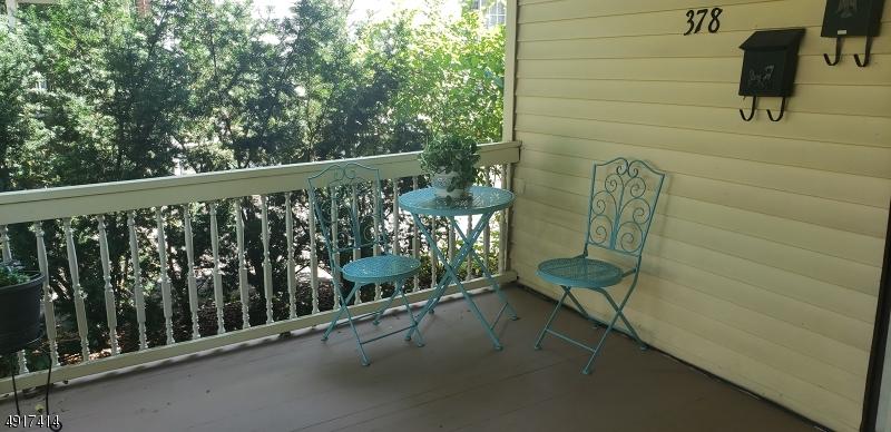 378 Meeker St - Photo 1