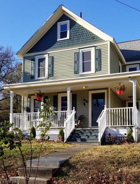 10 Hart Ave - Photo 1