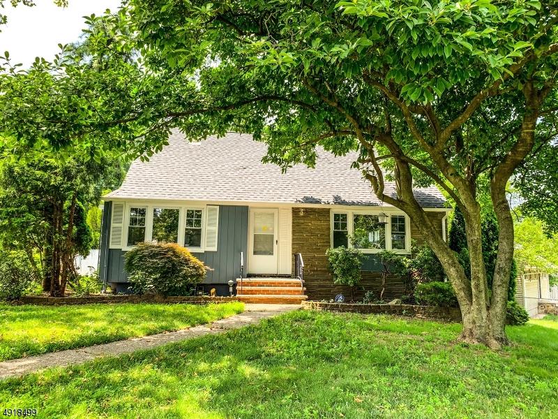 502 W 7Th Ave - Photo 1