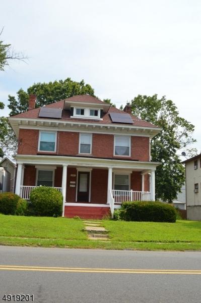 238 E Hazelwood Ave - Photo 1