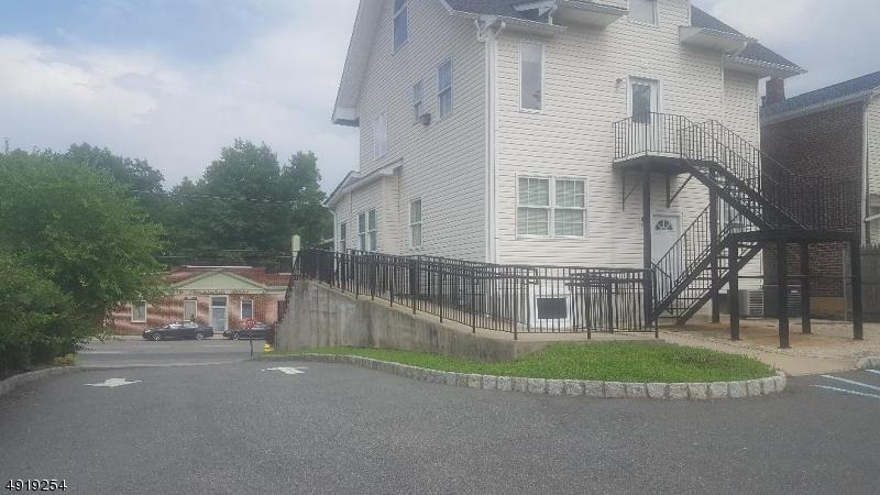 284 Bloomfield Ave - Photo 1