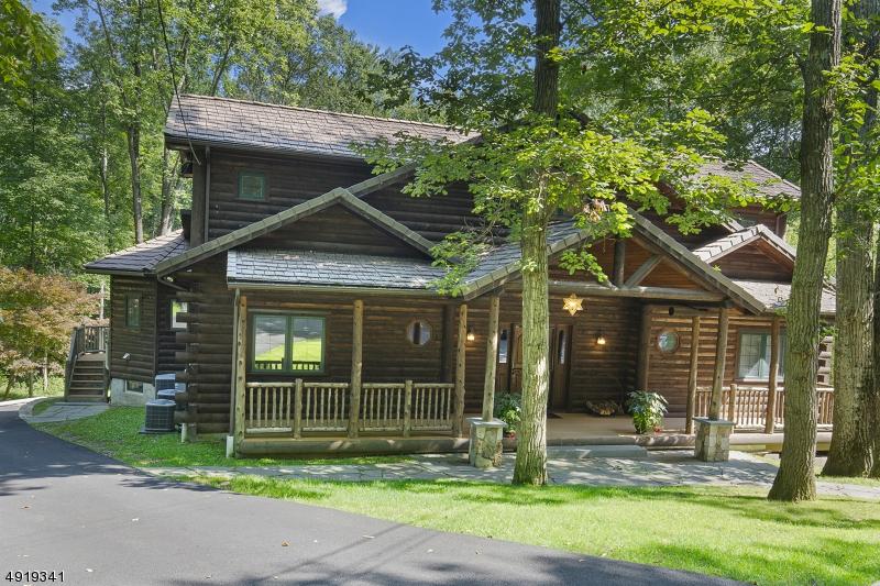 10 Lake Dr - Photo 1
