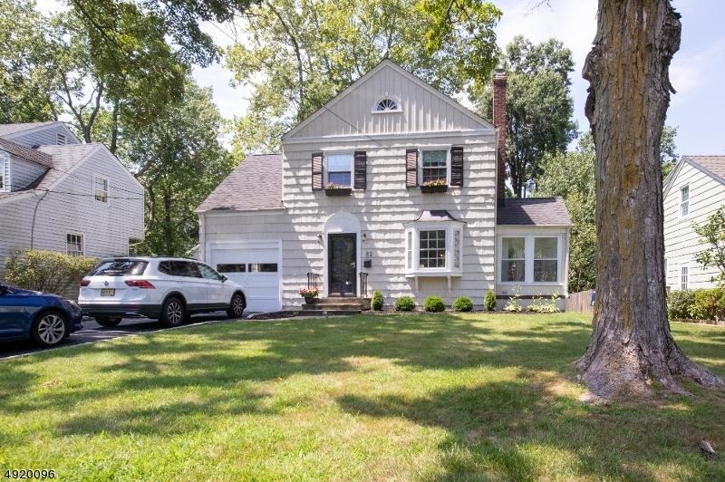 82 Lafayette Ave - Photo 1