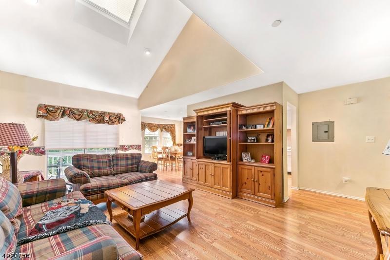 10 Pasture Ct - Photo 1