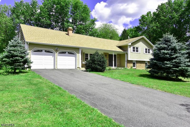 2 Montgomery Ave - Photo 1