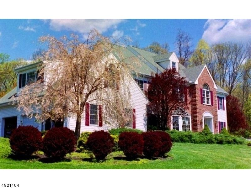 4 Woodfield Rd - Photo 1