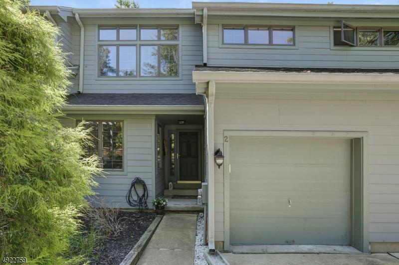 2 Crofton Ct - Photo 1