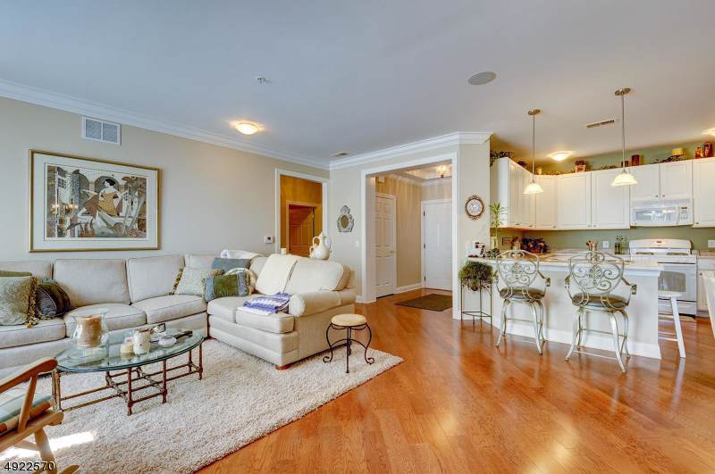 1109 Enclave Cir - Photo 1